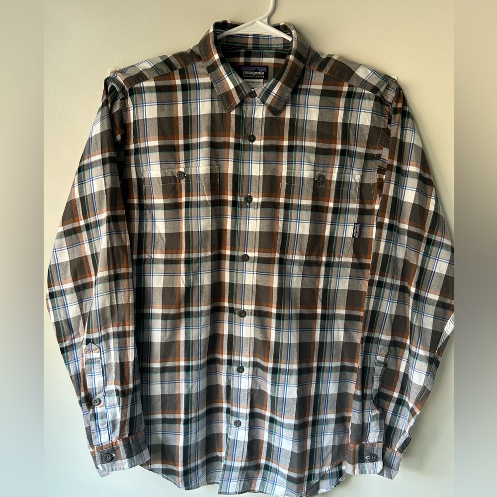 Patagonia Long Sleeve Men’s Shirt Size Medium Browm